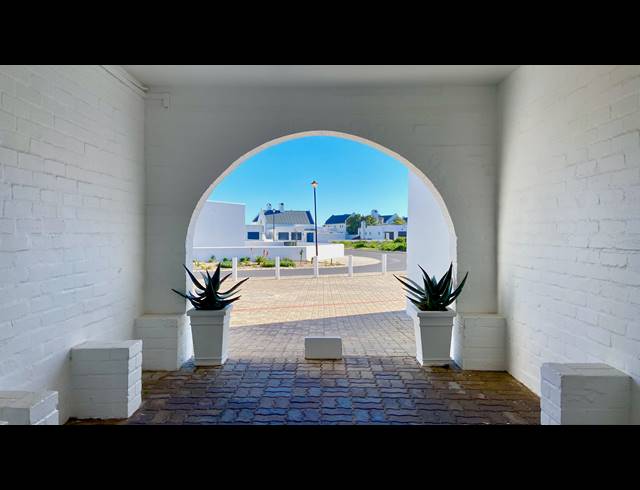2 BEDROOM APARTMENT FOR SALE IN DWARSKERSBOS